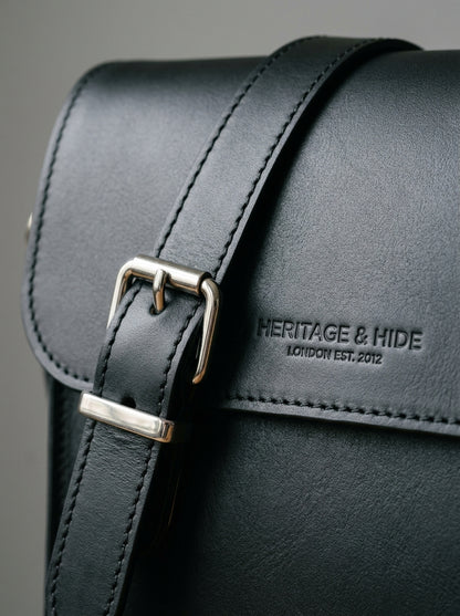 Black Leather Messenger Bag for Men – Minimalist Crossbody Work Bag